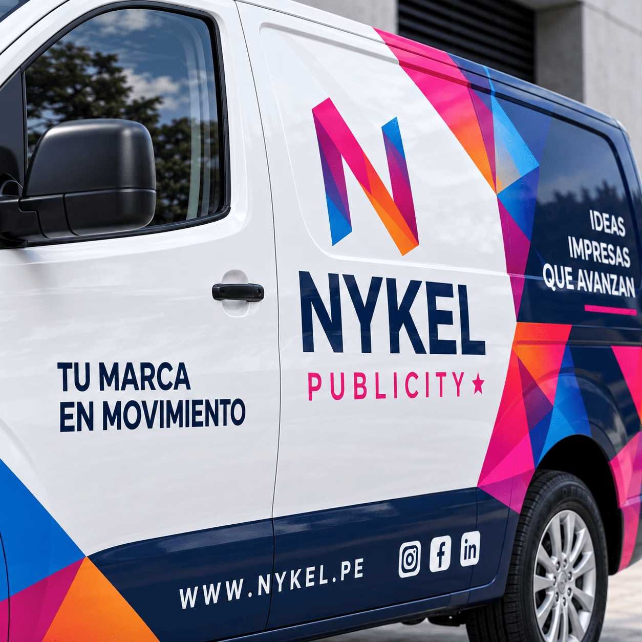 Ploteo y Rotulación Vehicular en Vinil - Imagen 3